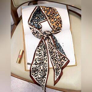 Leopard Print Scarf G28